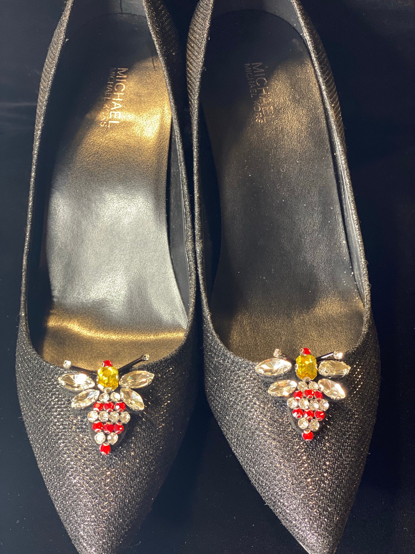 Honey Bee Please Shoe Clips