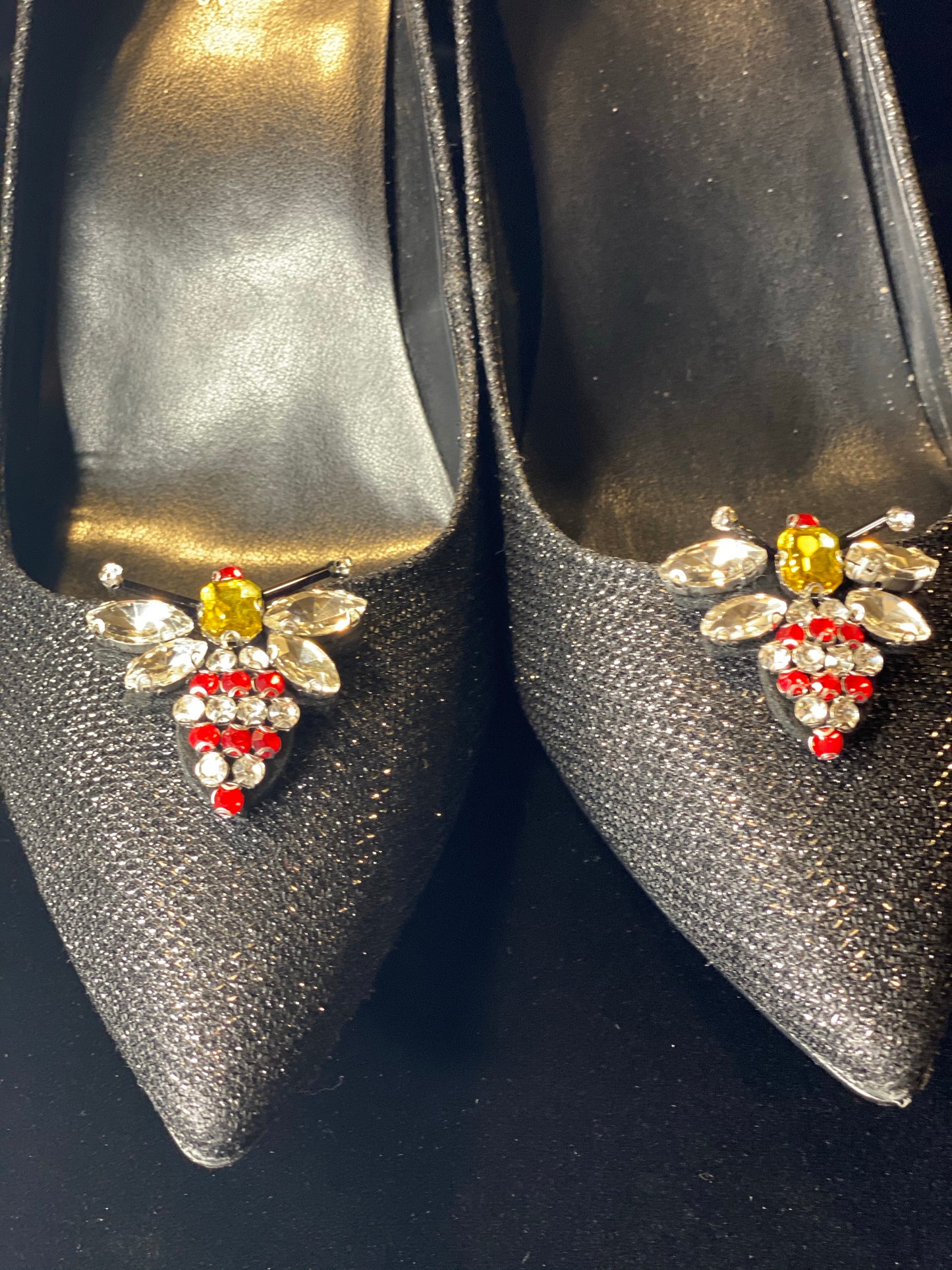 Honey Bee Please Shoe Clips