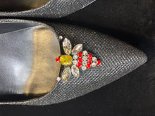 Load image into Gallery viewer, Honey Bee Please Shoe Clips
