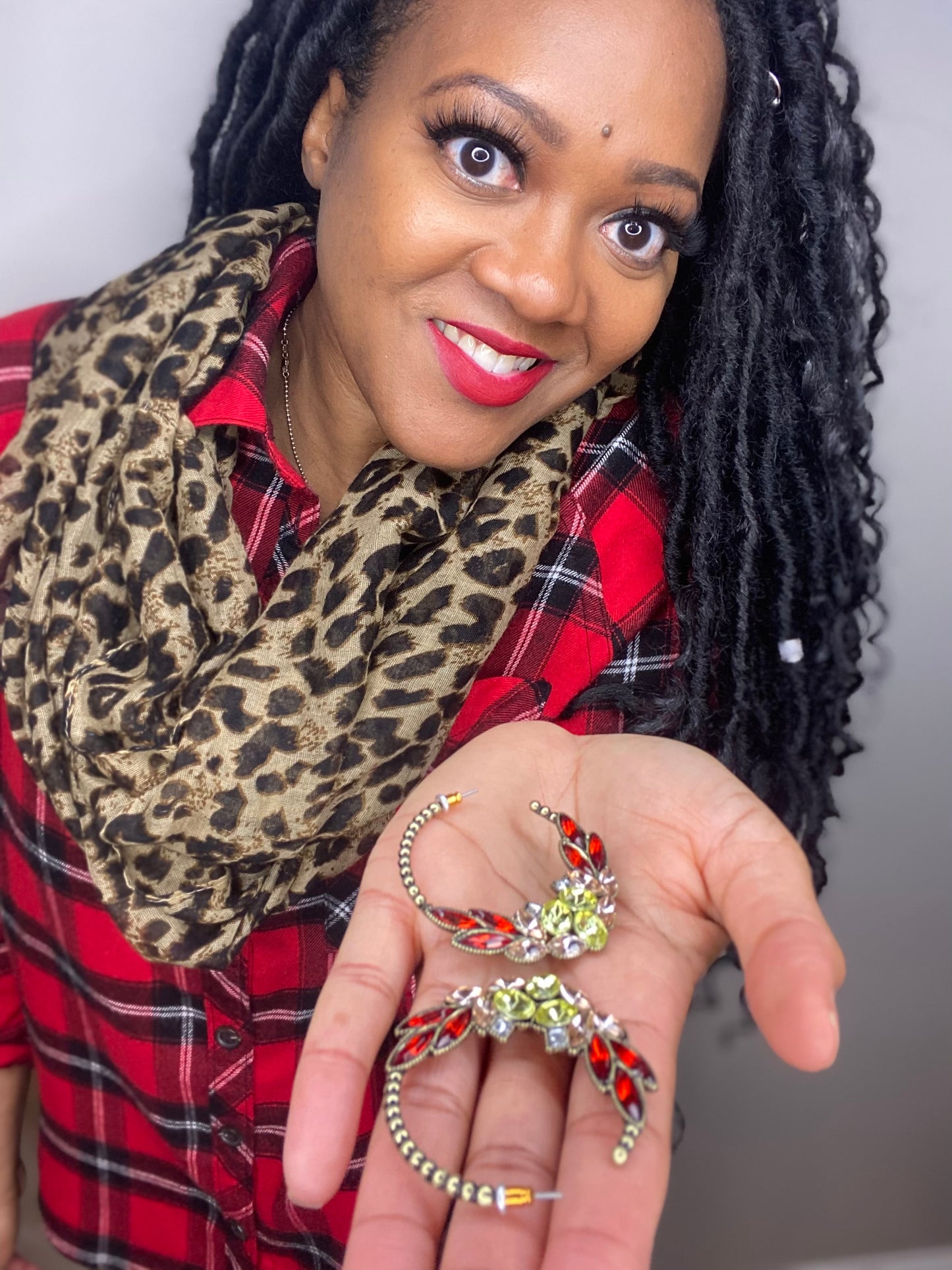 Nivea Wing Shape Hoop Earrings