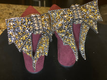 Load image into Gallery viewer, Jaded Bow Shoe Clips in Gold
